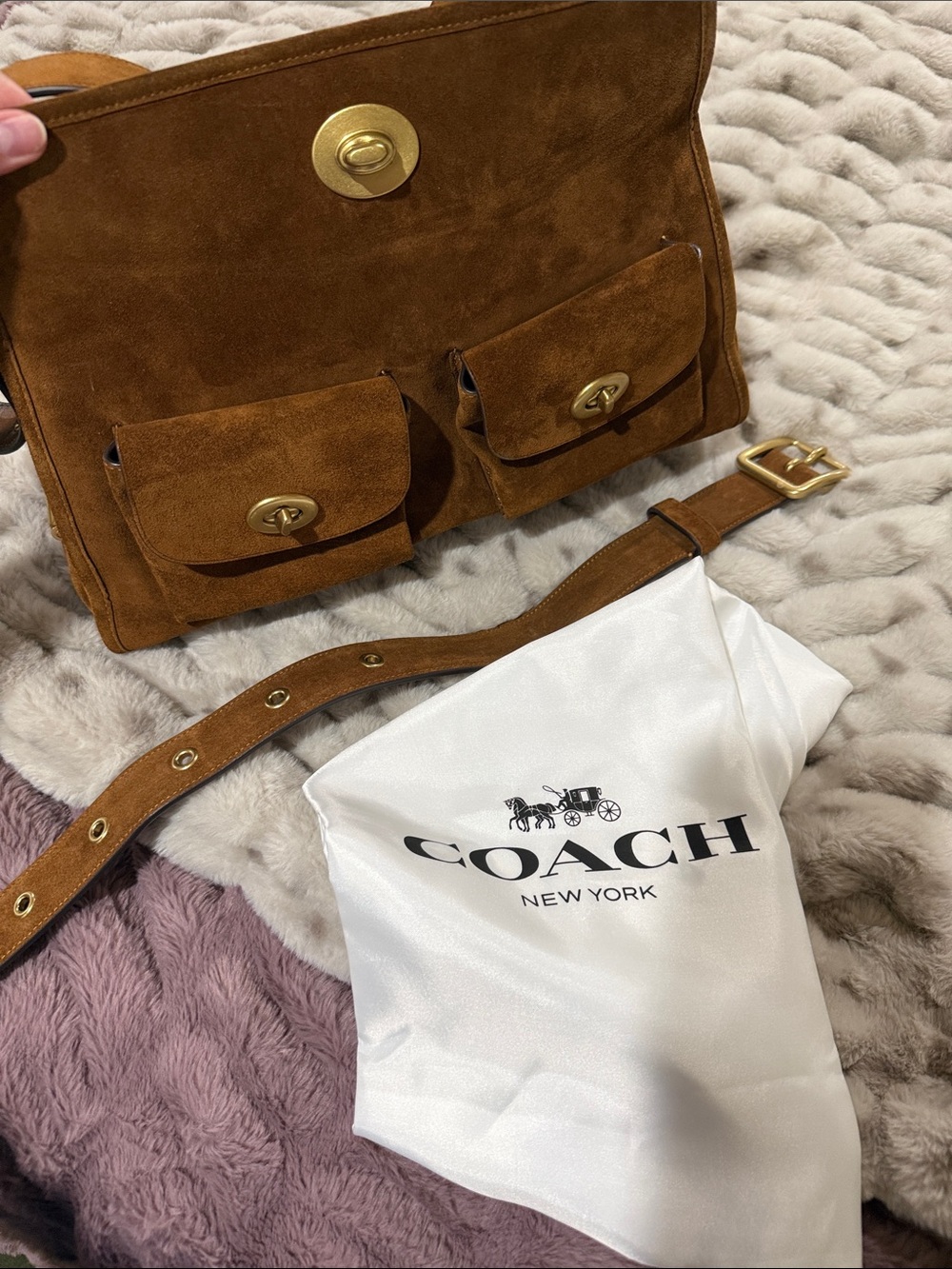 Suede coach haversack nwt - Picture 9 of 15
